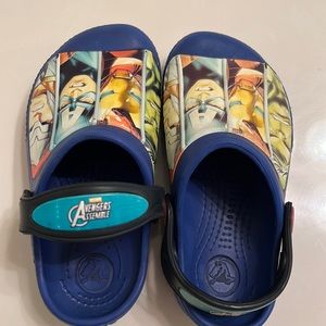 Size 10/11C Avenger Crocs